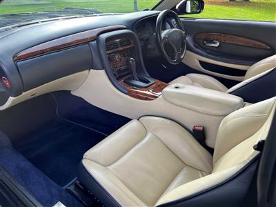 Aston Martin+DB7