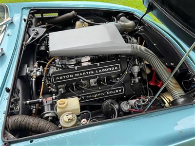 Aston Martin+V8 Saloon