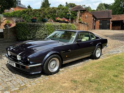 Aston Martin+V8