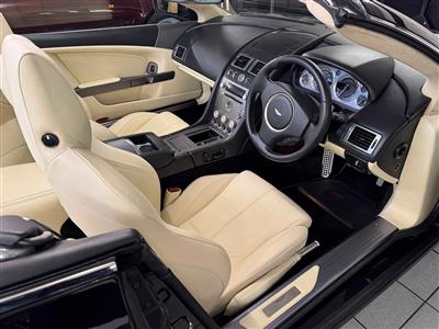 Aston Martin+DB9
