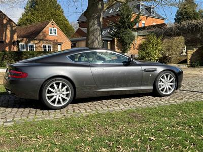 Aston Martin+DB9