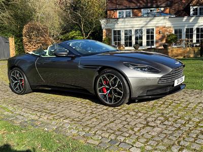Aston Martin+DB11