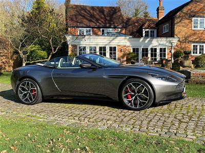 Aston Martin+DB11