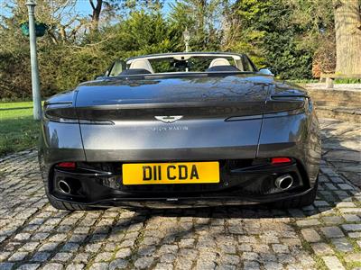 Aston Martin+DB11