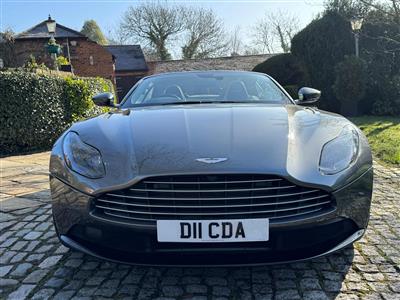 Aston Martin+DB11