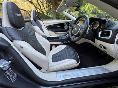 Aston Martin+DB11