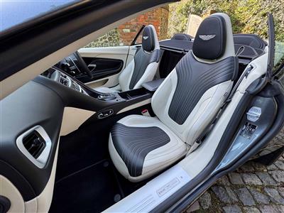 Aston Martin+DB11