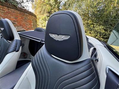 Aston Martin+DB11