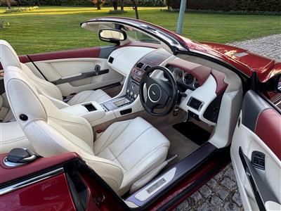 Aston Martin+DB9
