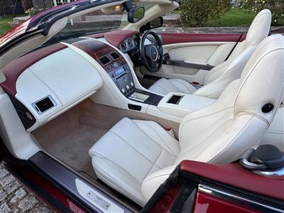Aston Martin+DB9