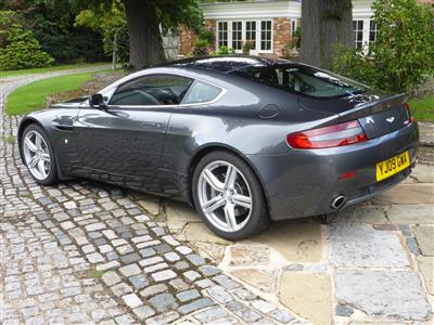 Aston Martin+Vantage